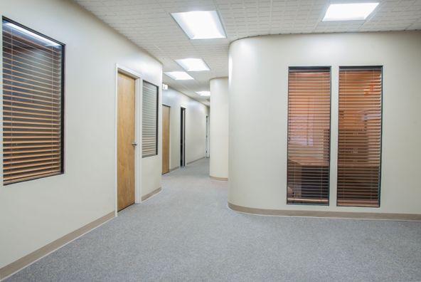 Unit #2 : 362 Industrial Park Rd, Middletown, CT, 06457